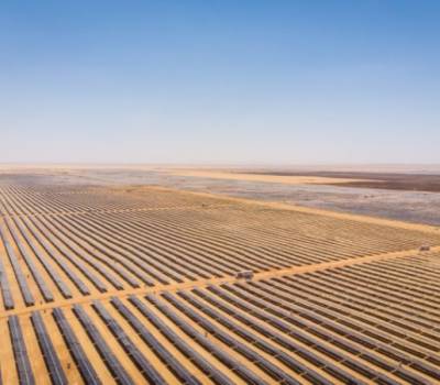 В пустелі Сахара запустили найбільшу в світі сонячну електростанцію потужністю 1,5 ГВт